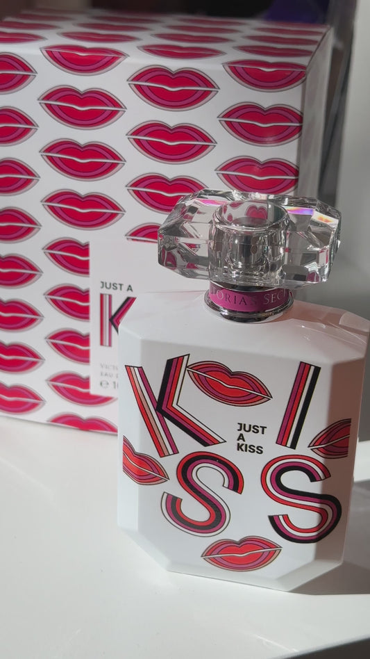 Victoria's Secret Perfume Just a Kiss 50 Ml